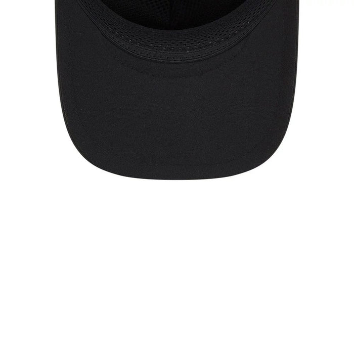 Pictured is this MLB Quickstrike Chicago White Sox 9FORTY Apex cap in black. 7