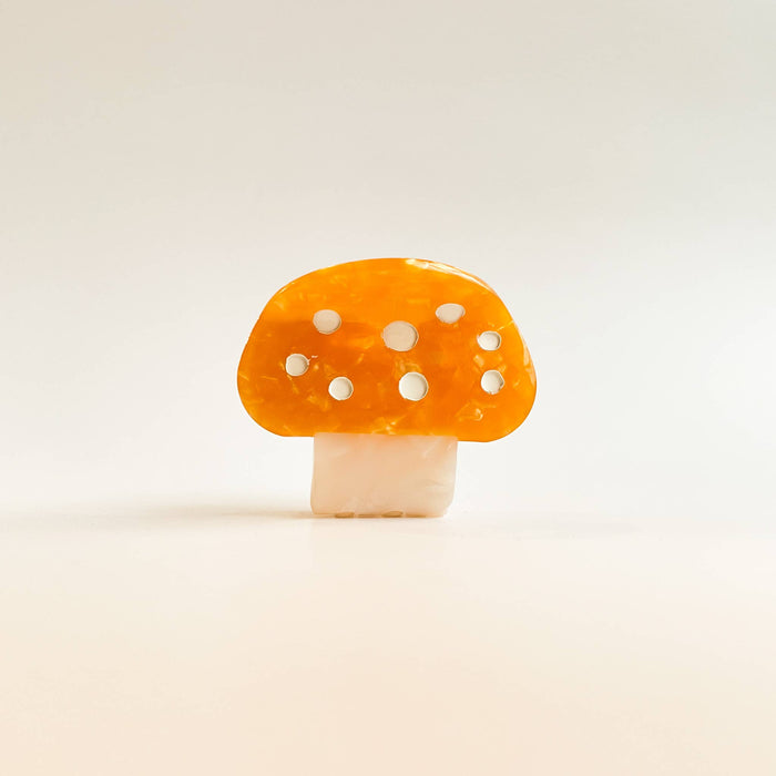 Alice | Small Mushroom Claw Clip