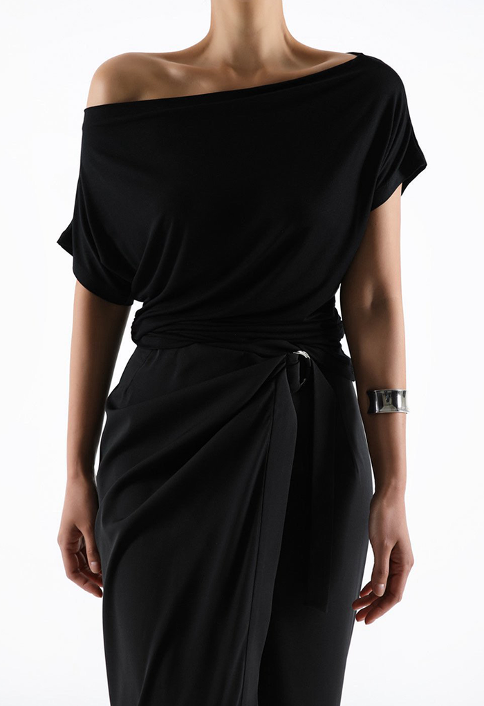 Asymmetric tee