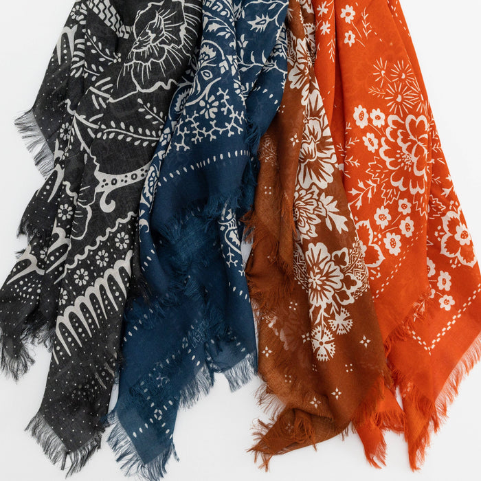 Big Honcho Bandana - Paisley in Navy