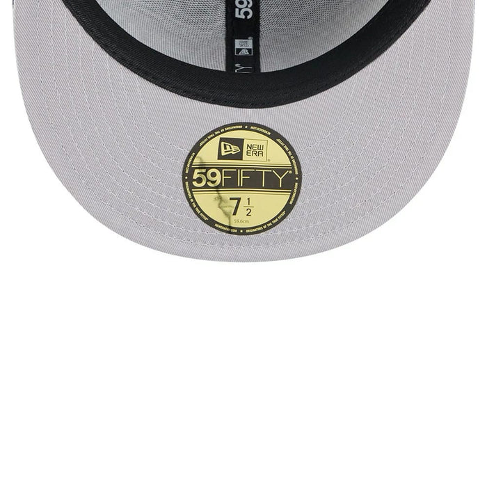 Pictured is this MLB Cap Scramble Boston Red Sox 59FIFTY Fitted cap in black. 2
