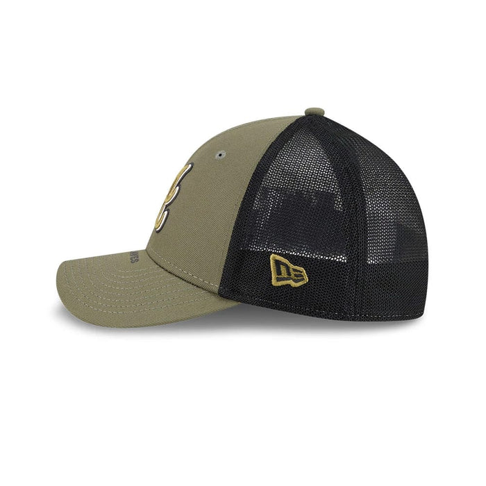 Pictured is this MLB Armed Forces Day 2026 Atlanta Braves 39THIRTY M-Crown Stretch Fit cap in green. 5