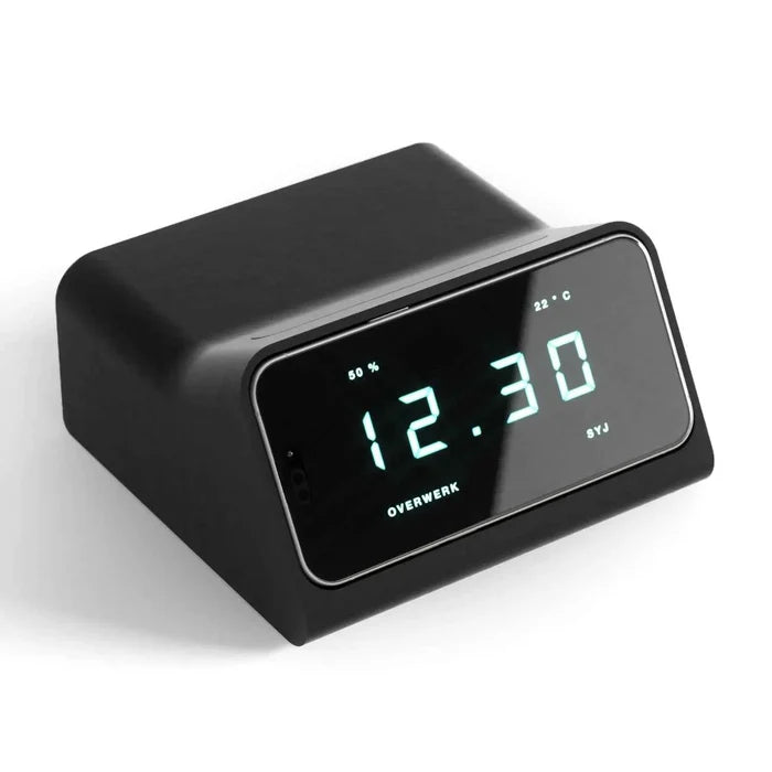 iPhone StandBy Dock