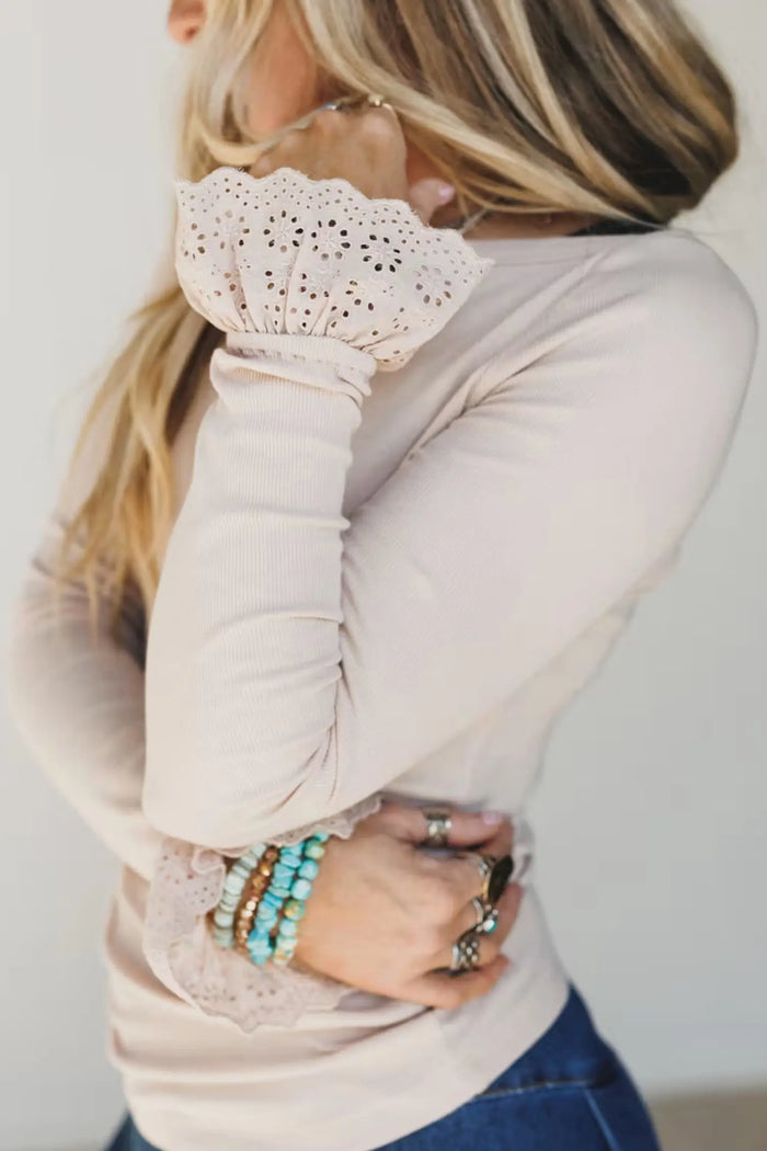 Jet Stream Lace Cuff Patchwork Round Neck Long Sleeve Top – Cream