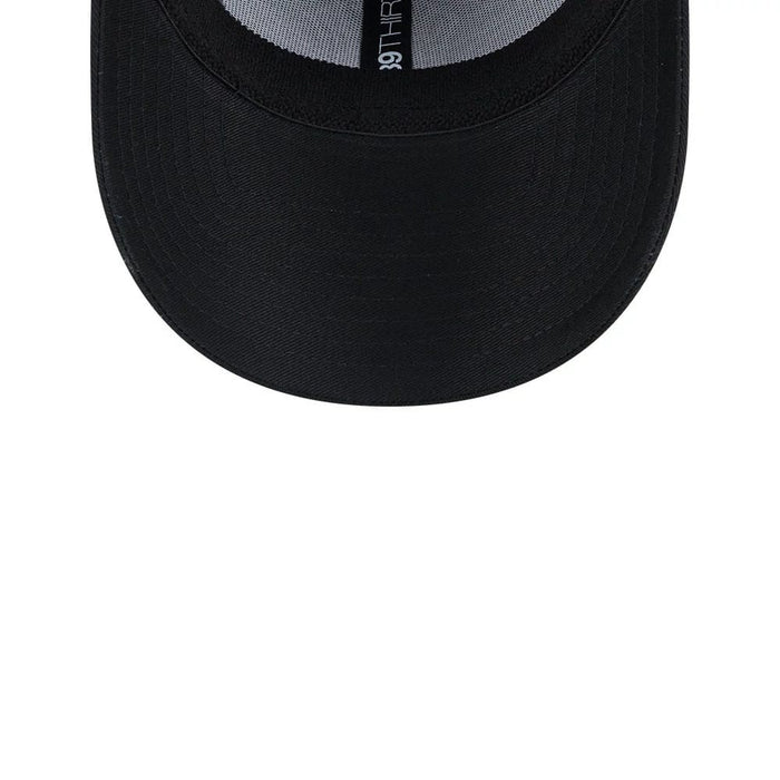 Pictured is this MLB Evergreen Neo New York Yankees 39THIRTY Stretch Fit cap in black. 7