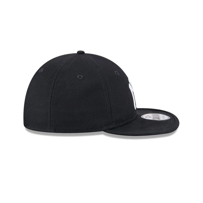 Pictured is this MLB Herringbone New York Yankees 9TWENTY cap in navy. 6