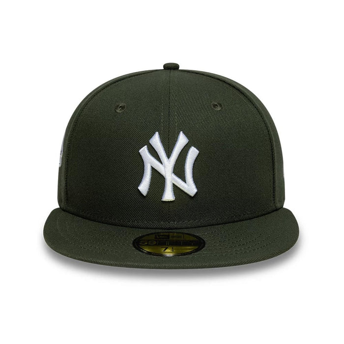 This is a New York Yankees MLB Sidepatch Dark Green 59FIFTY Fitted Cap 3