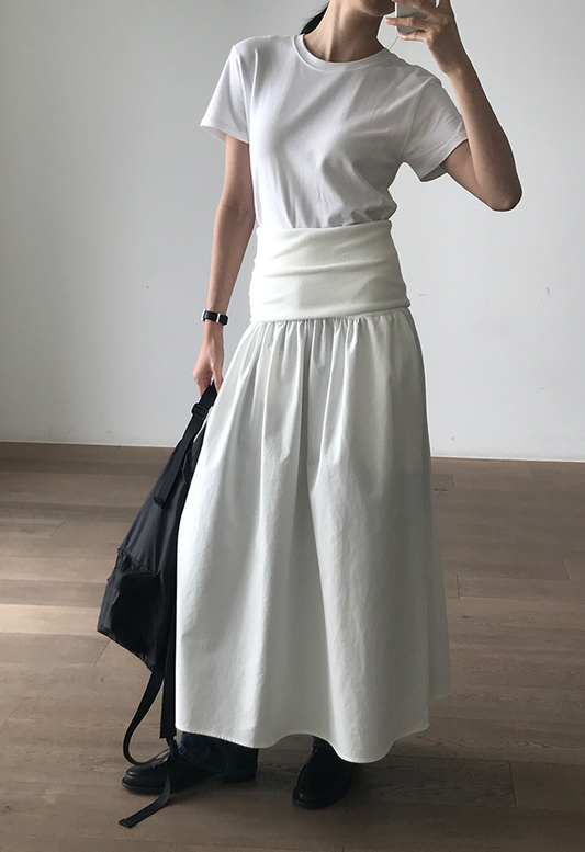 Simon
Dress
Peached
Poplin
Cream
Soft
Elegant
Lightweight
Feminine
Timeless