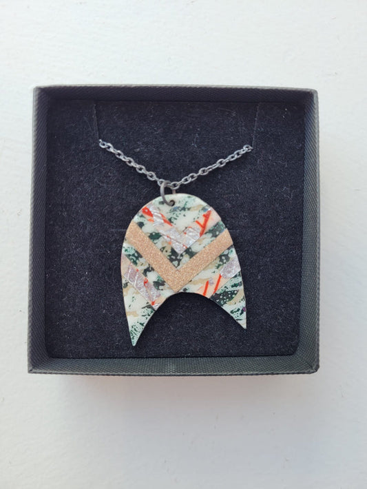 Rothlu Necklace 2