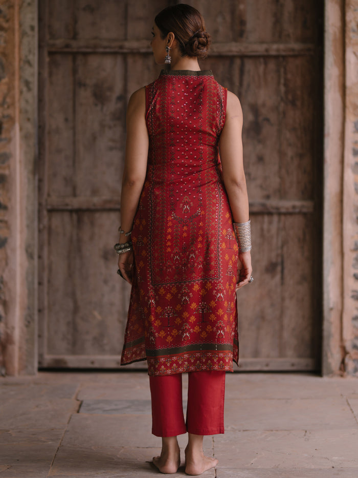 Women's Red Sequinned Straight Kurta With Pants