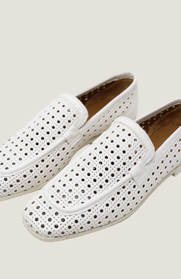 Zoe Loafers | Ecru